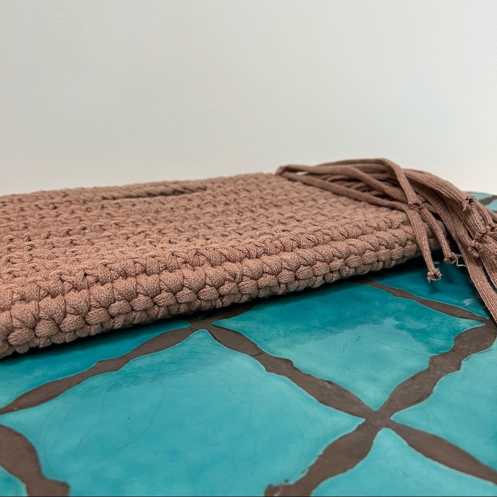 Binge Knitted Clutch - Frida - Picture 7 of 10